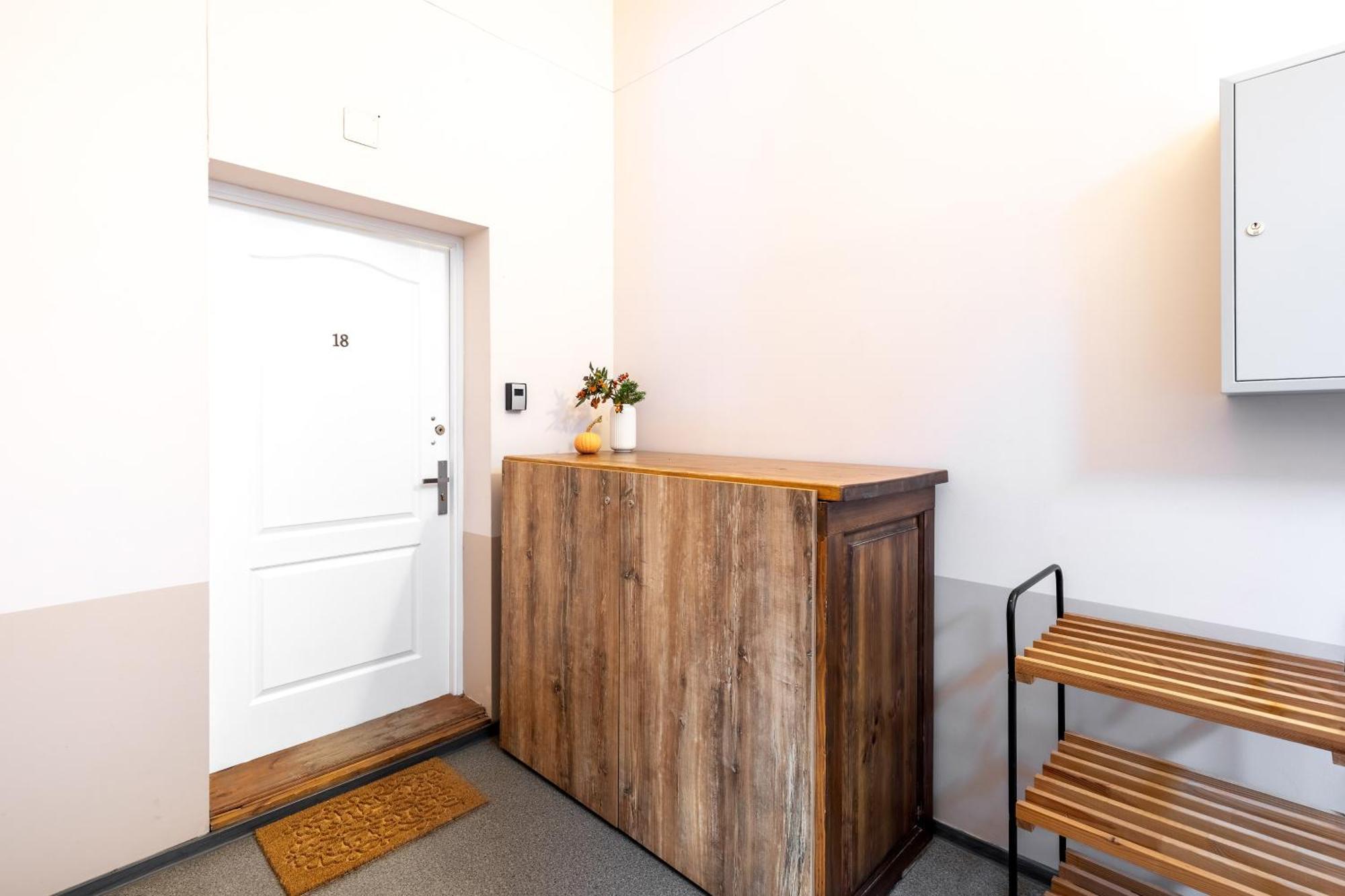 Apartment With Entresol Old Town Krasków Exterior foto